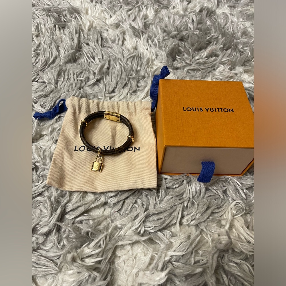 Louis Vuitton Keep It Twice bracelet